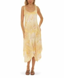 Flash Sale β Shoreline Yellow Palm Leaf Handkerchief π Dress - π© Women & Plus β€οΈ