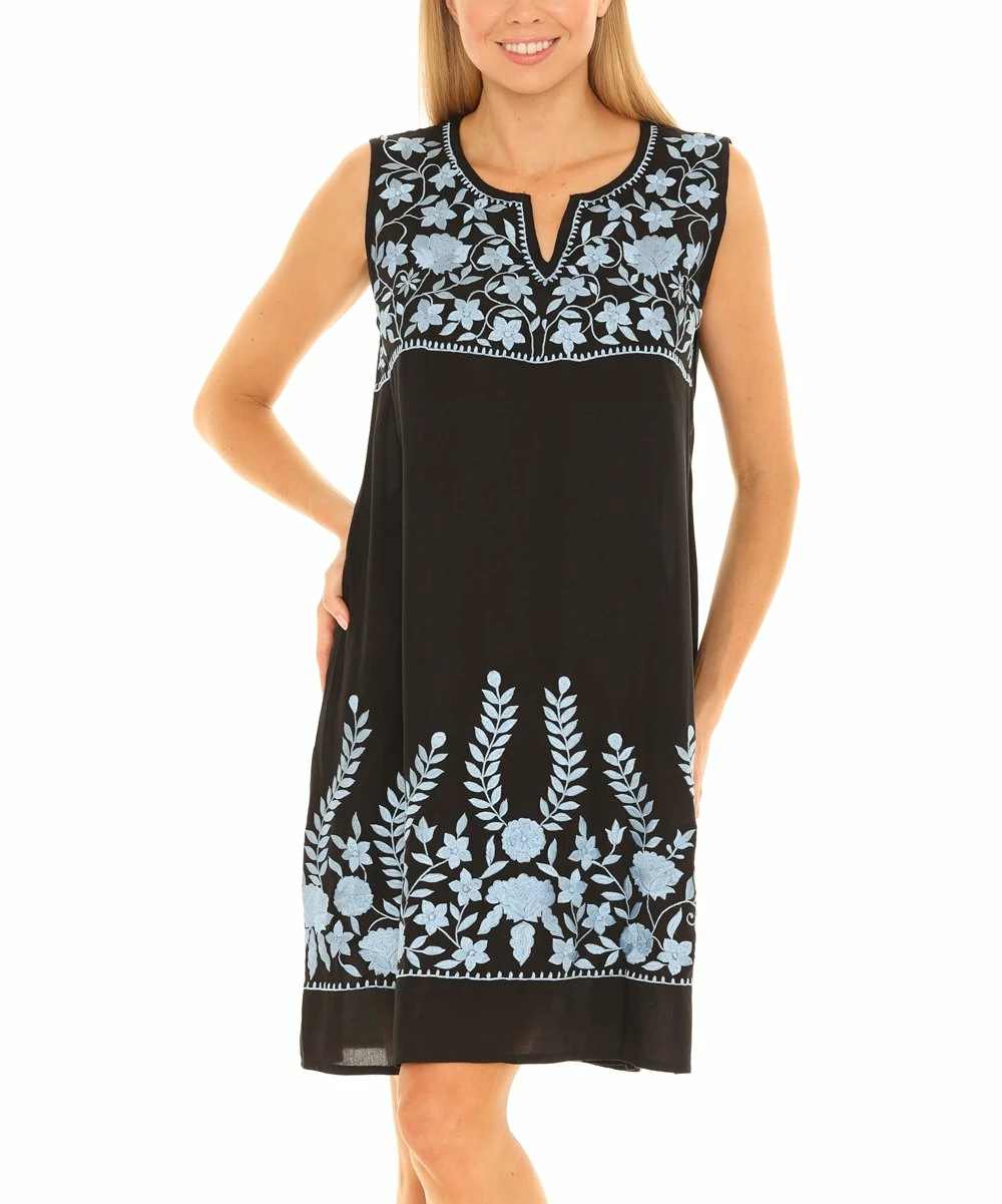 Flash Sale π Shoreline Navy & White Floral Embroidered V-Neck π Dress - π© Women & Plus β€οΈ
