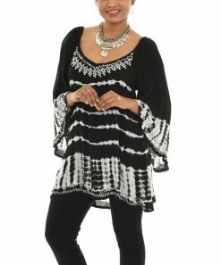 Outlet β Shoreline Black & White Tie-Dye Bell-Sleeve Sweetheart-Neck Tunic - π© Women & Plus π―