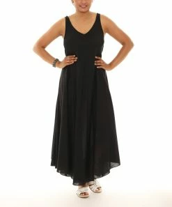 Flash Sale βοΈ Shoreline Black Sleeveless Triangle-Hem V-Neck Maxi π Dress - π© Women & Plus π