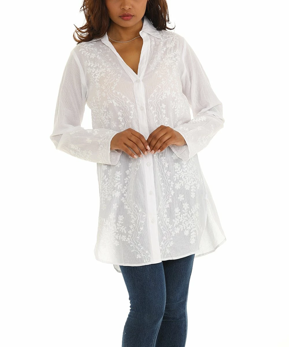 Brand new π Shoreline White Floral Embroidered Three-Quarter Sleeve Button-Up Tunic - π© Women π - Image 2